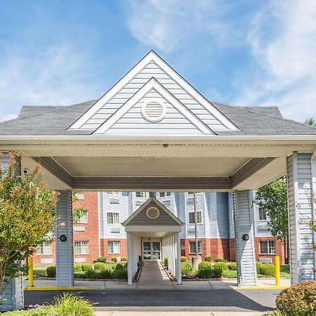 Microtel Inn & Suites By Wyndham Philadelphia Airport מראה חיצוני תמונה