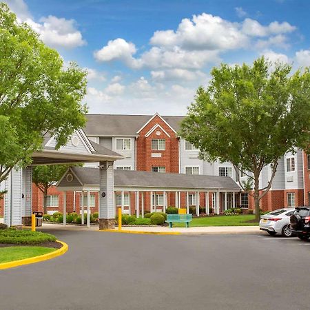 Microtel Inn & Suites By Wyndham Philadelphia Airport מראה חיצוני תמונה