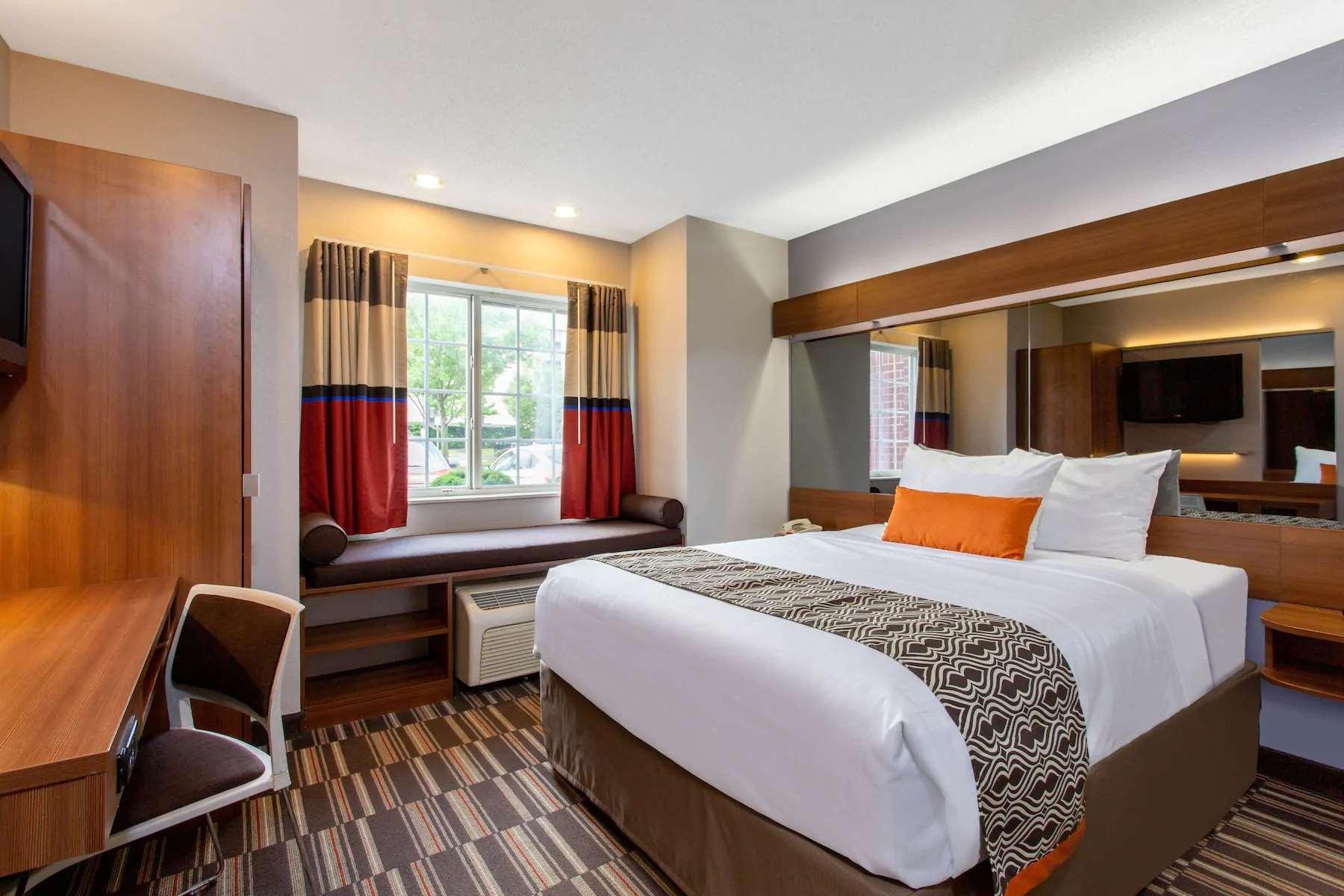Microtel Inn & Suites By Wyndham Philadelphia Airport מראה חיצוני תמונה