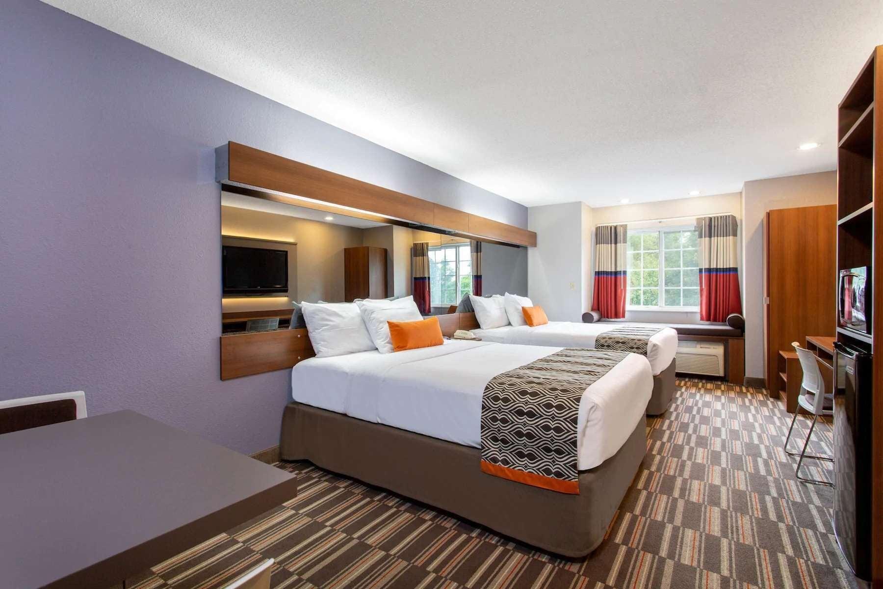 Microtel Inn & Suites By Wyndham Philadelphia Airport מראה חיצוני תמונה