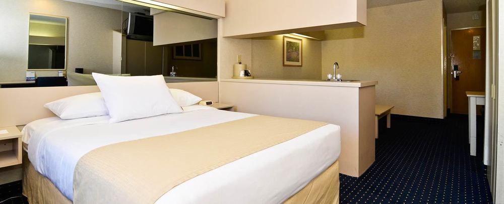 Microtel Inn & Suites By Wyndham Philadelphia Airport מראה חיצוני תמונה